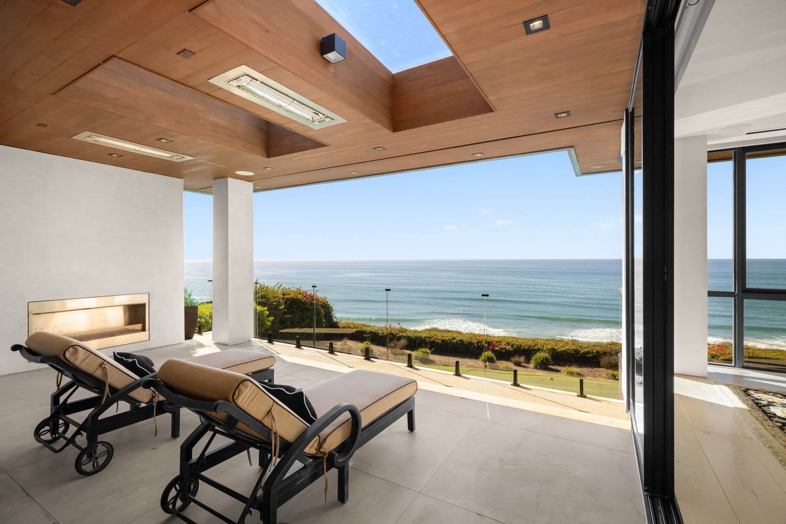 Del Mar House: 516 Stratford Ct.