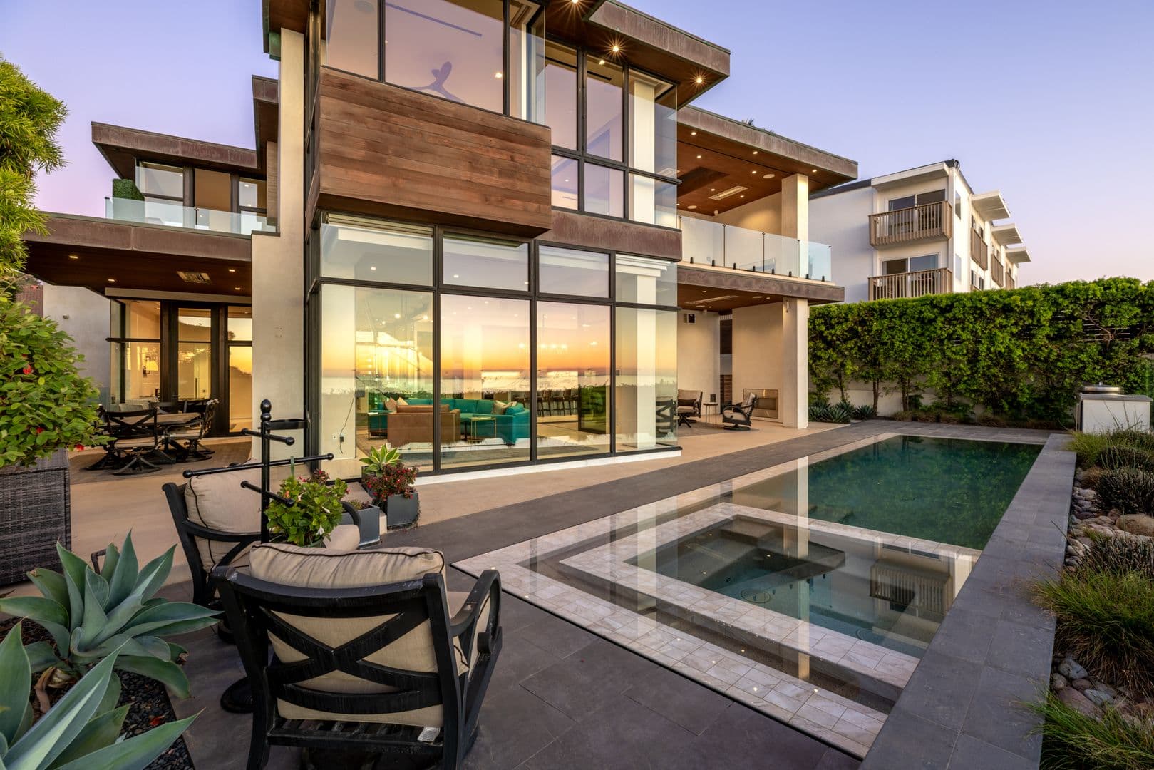 Del Mar House: 516 Stratford Ct.