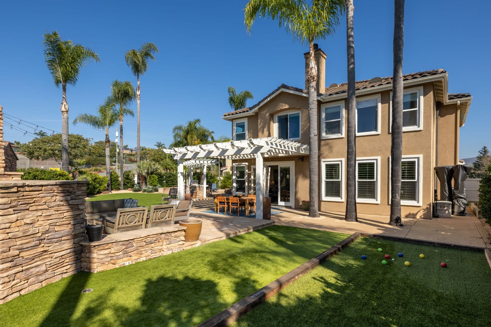 Carlsbad House: 2215 Paseo Saucedal