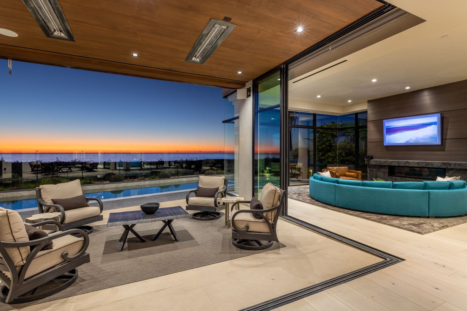 Del Mar House: 516 Stratford Ct.