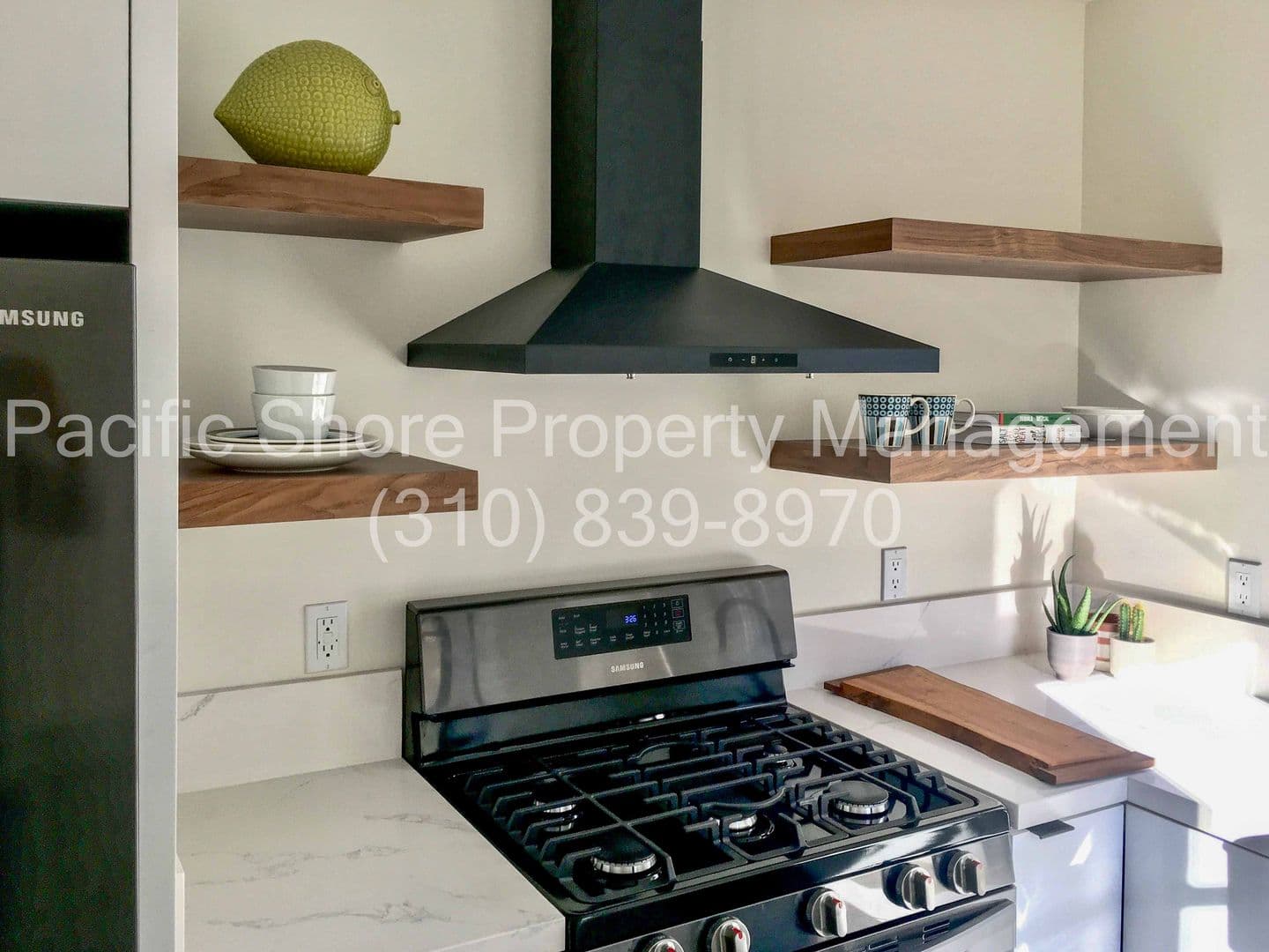 Los Angeles Apartment: 1420 Fairbanks Place