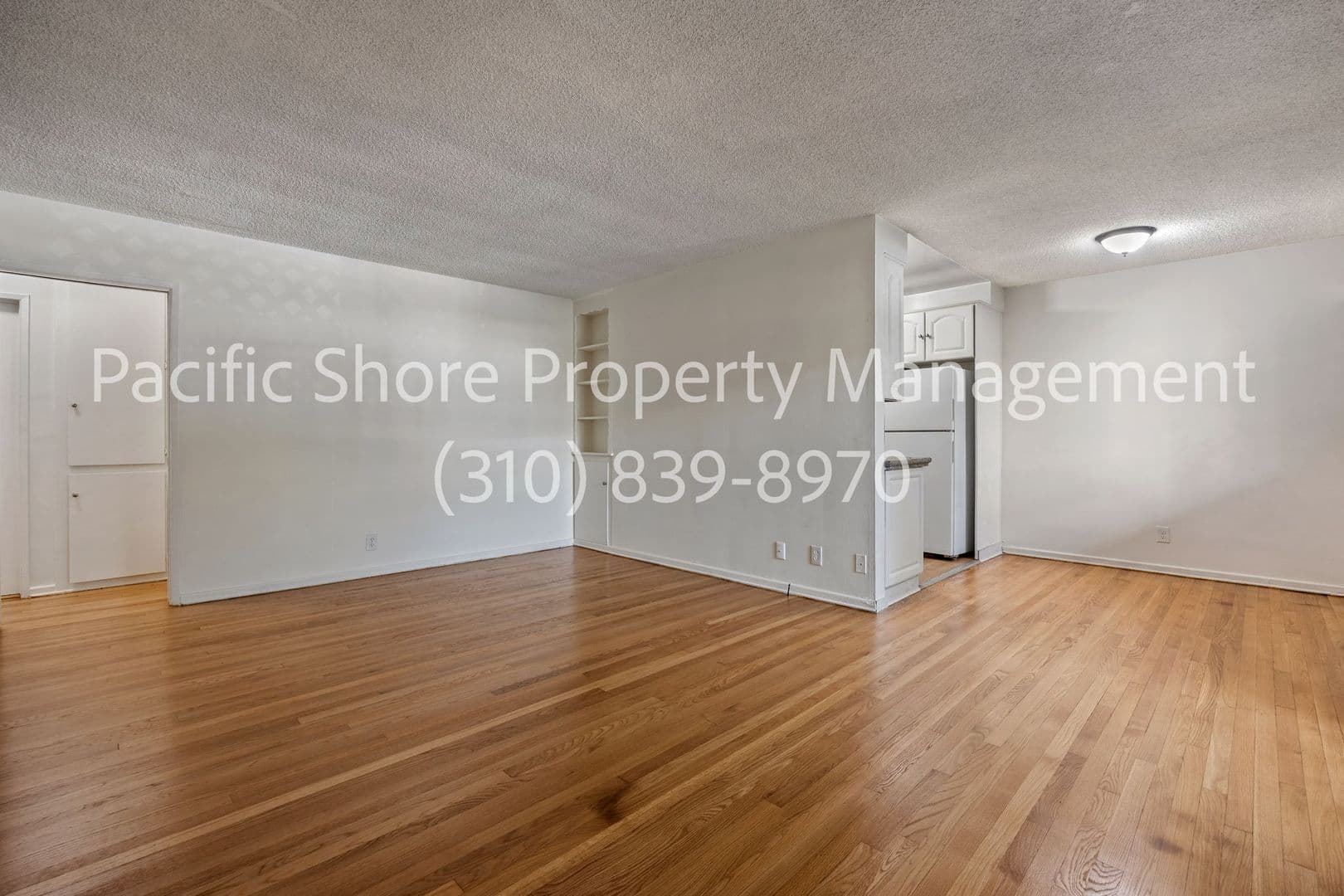 Los Angeles Apartment: 12304 Rochester Avenue