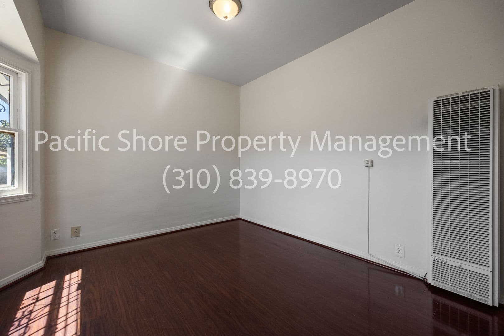 Los Angeles Apartment: 1236 Tamarind Ave.