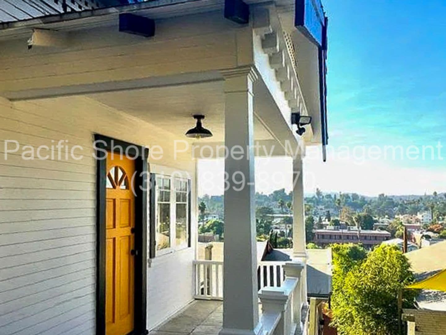 Los Angeles Apartment: 1420 Fairbanks Place