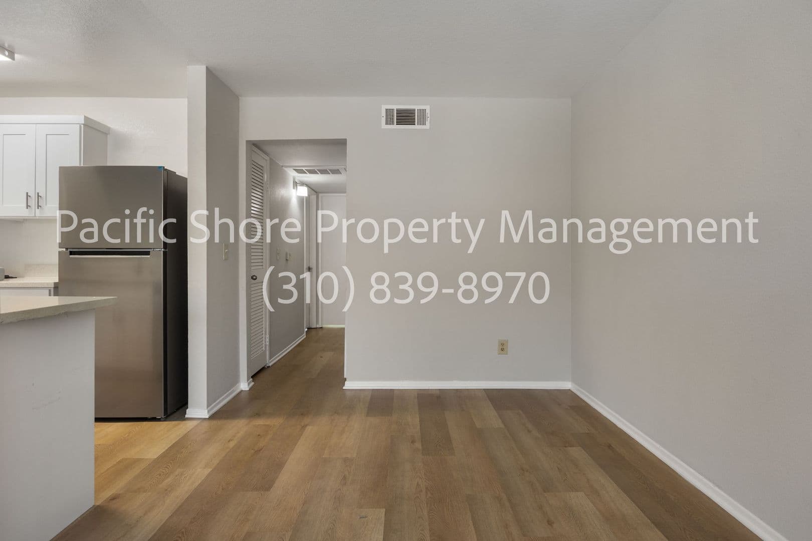 Los Angeles Apartment: 926 South Gramercy Drive,