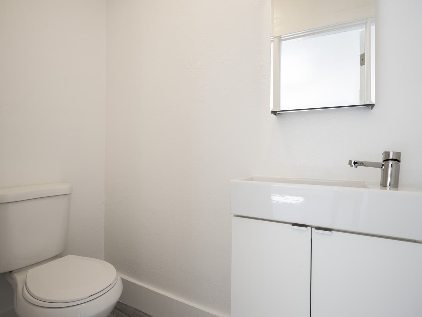 Los Angeles Apartment: 3615 Griffin Avenue