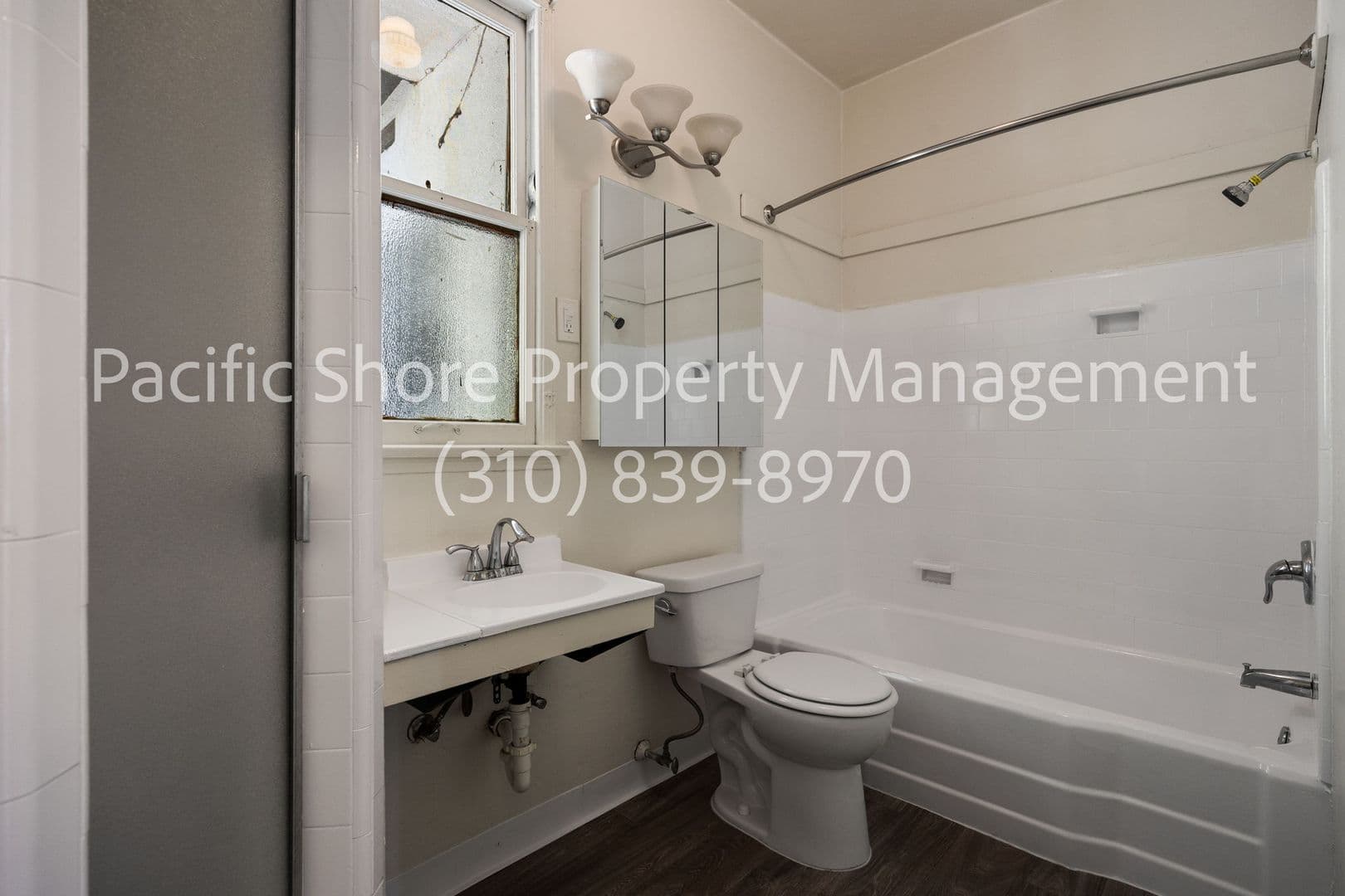 Los Angeles Apartment: 1236 Tamarind Ave.