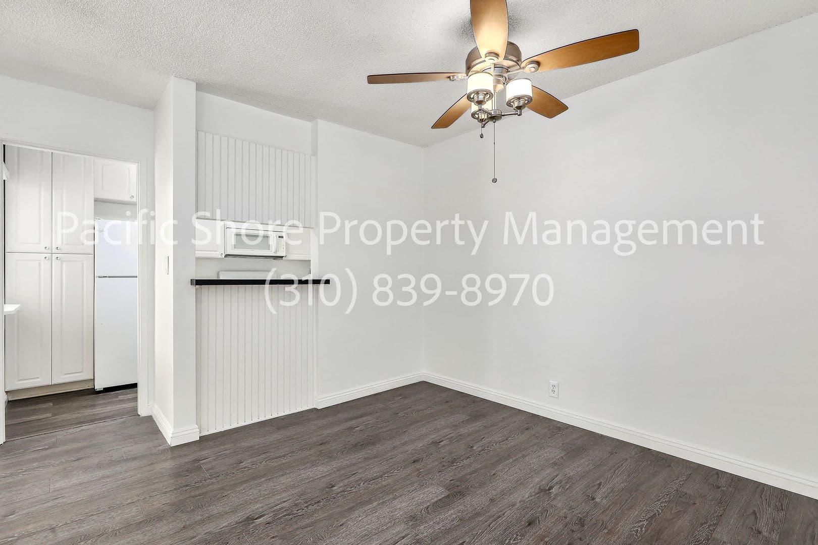 West Hollywood Apartment: 868 N West Knoll Drive