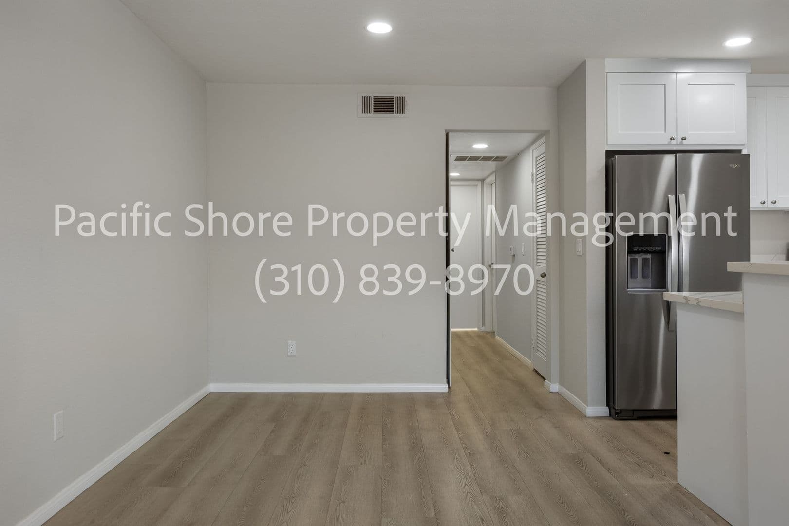 Los Angeles Apartment: 926 South Gramercy Drive,