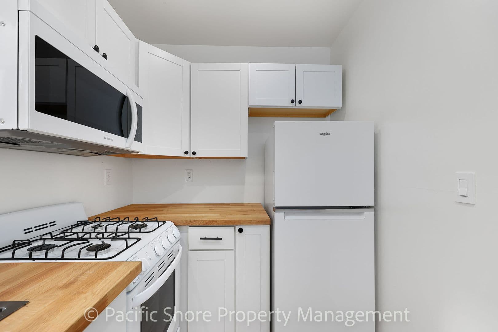 Los Angeles Apartment: 3210 Griffin Ave