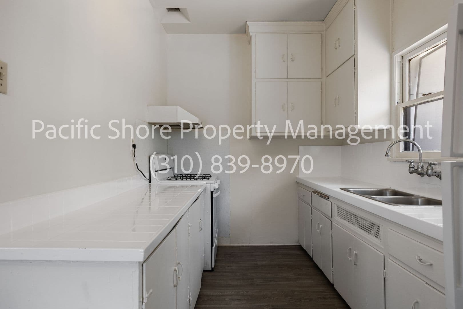 Los Angeles Apartment: 1236 Tamarind Ave.