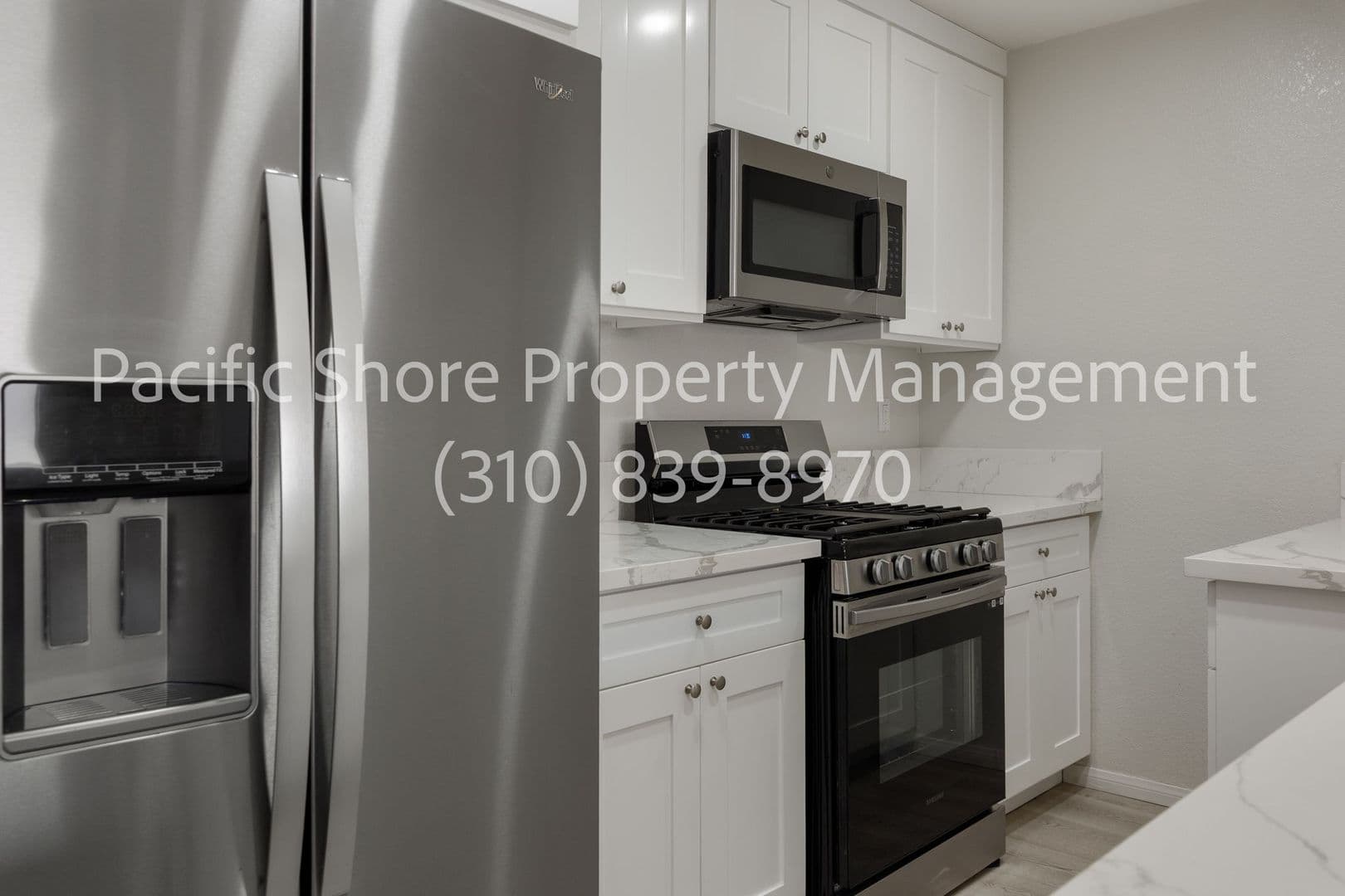 Los Angeles Apartment: 926 South Gramercy Drive,