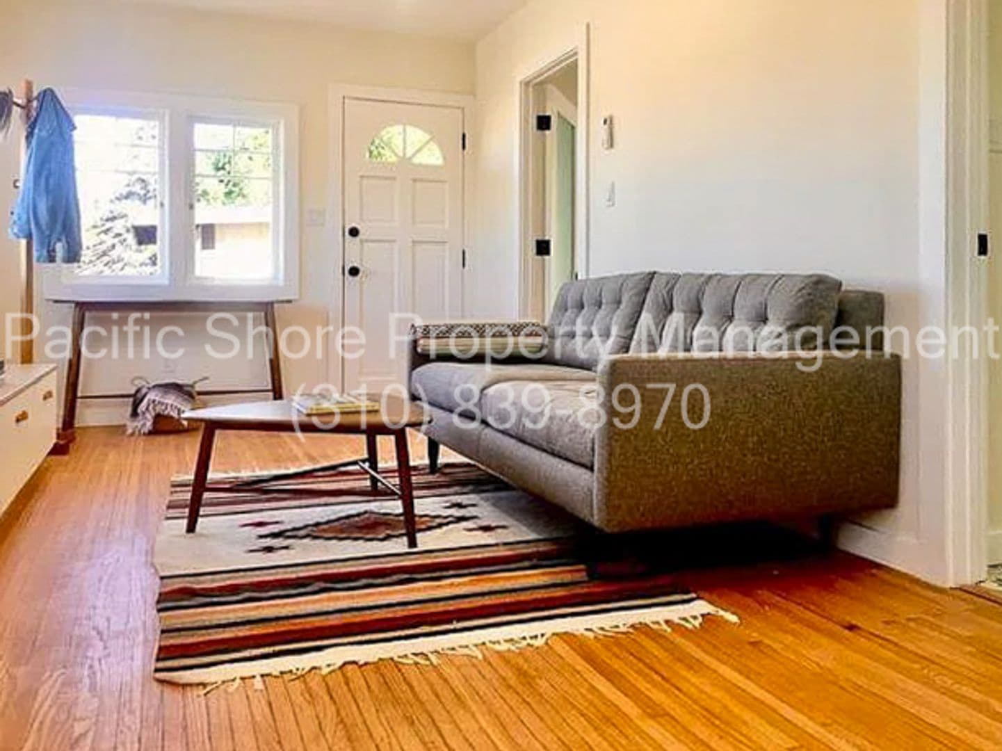Los Angeles Apartment: 1420 Fairbanks Place