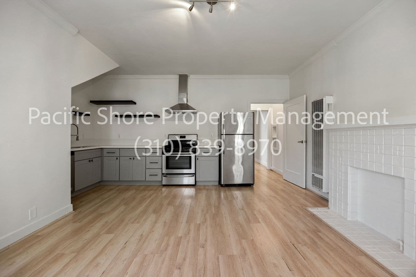 Los Angeles Apartment: 1020 N. Oxford Ave.,