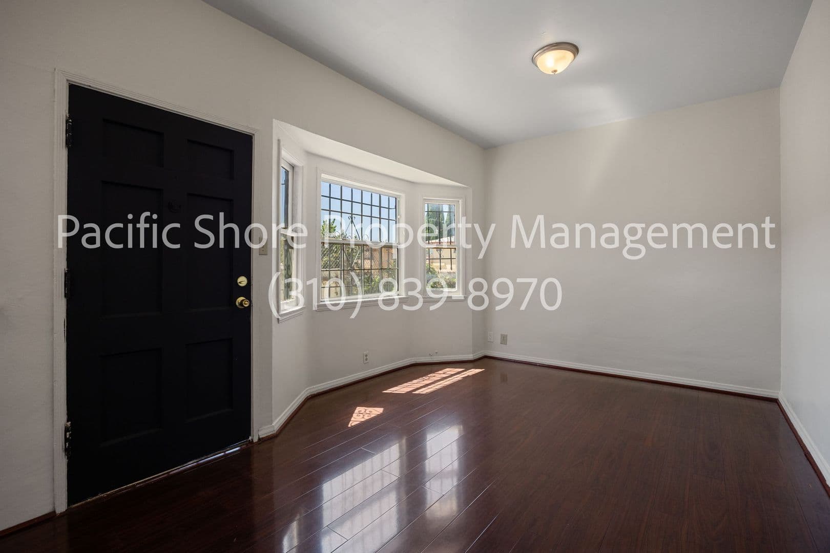 Los Angeles Apartment: 1236 Tamarind Ave.