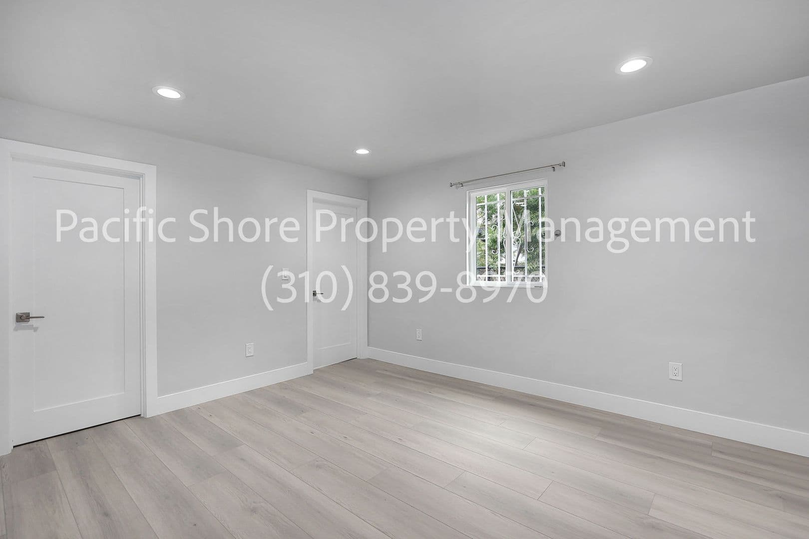 Venice House: 696 San Juan Ave