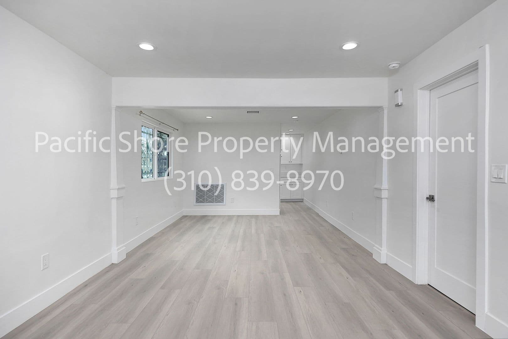 Venice House: 696 San Juan Ave