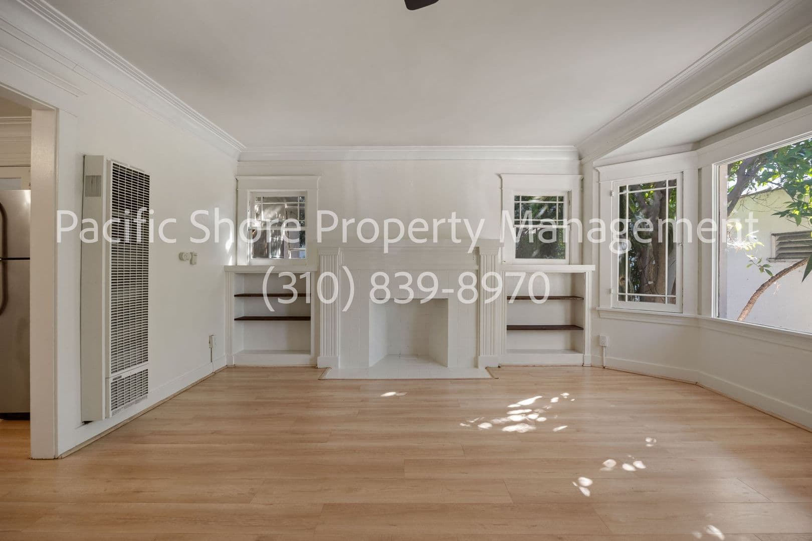 Los Angeles Apartment: 1020 N. Oxford Ave.,