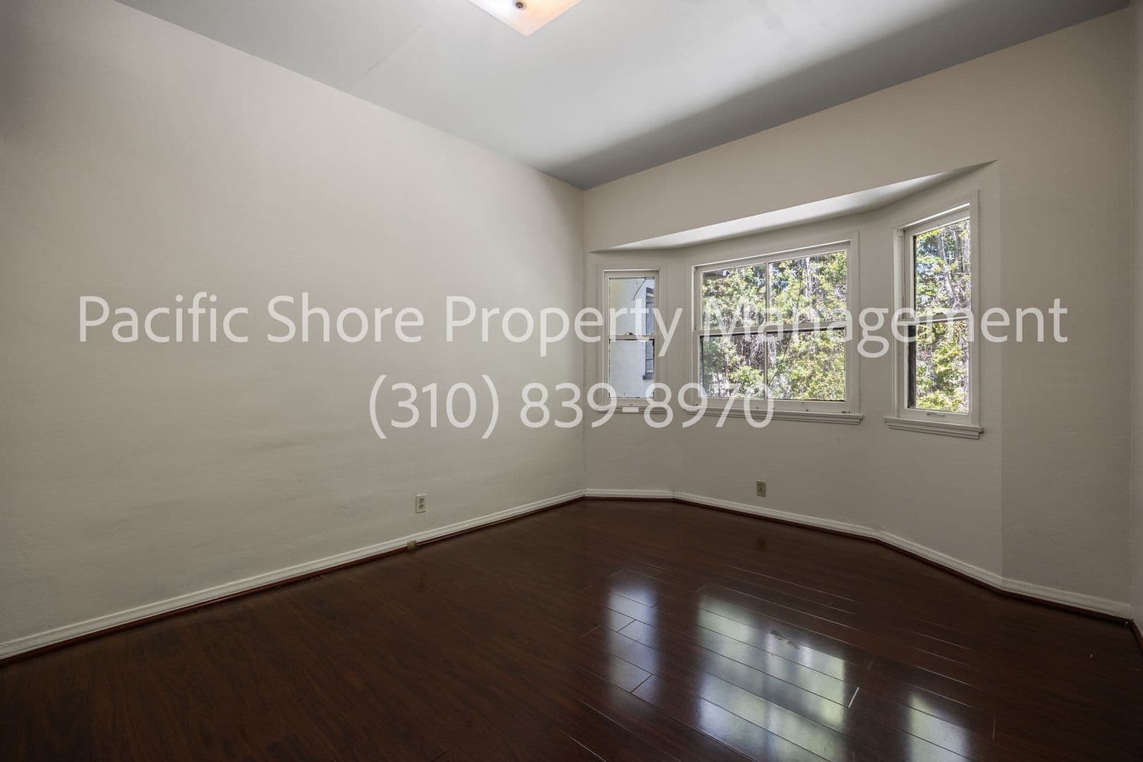 Los Angeles Apartment: 1236 Tamarind Ave.
