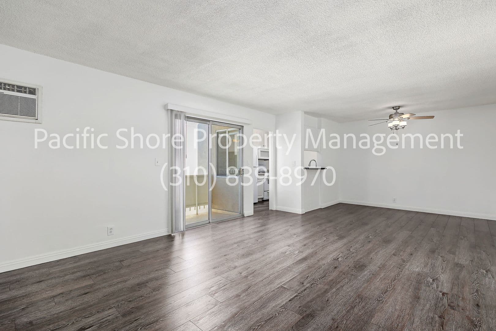 West Hollywood Apartment: 868 N West Knoll Drive