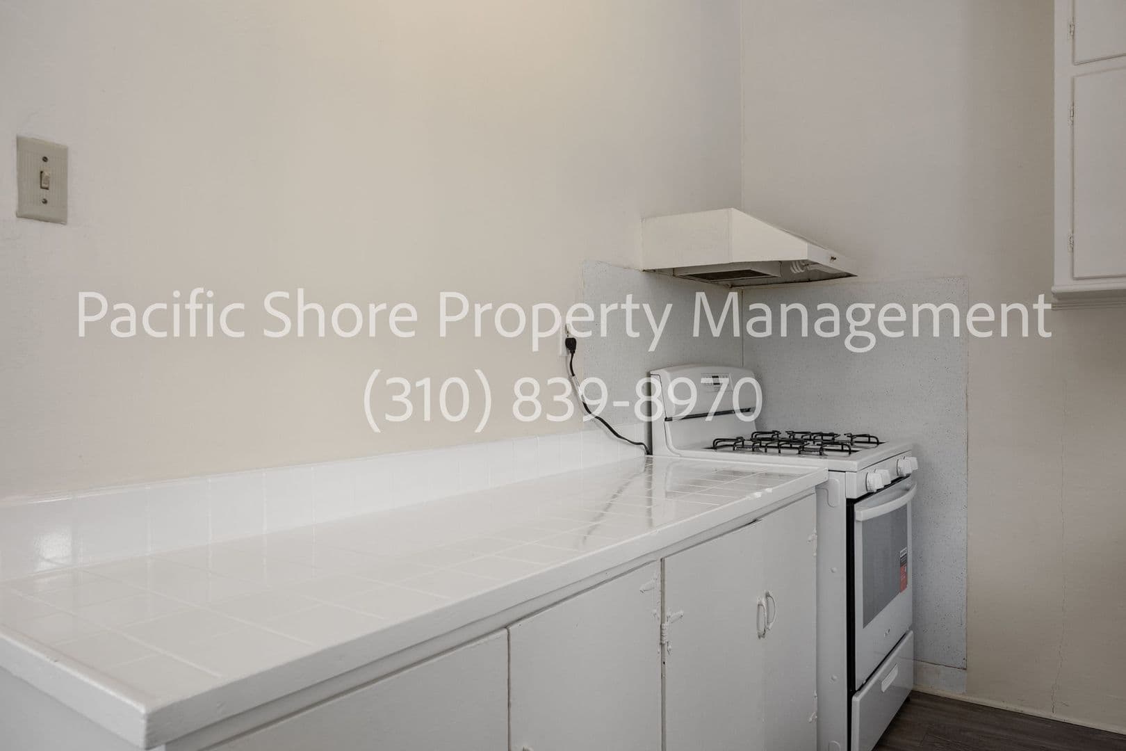Los Angeles Apartment: 1236 Tamarind Ave.