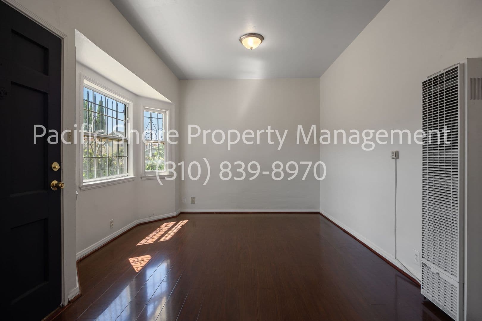 Los Angeles Apartment: 1236 Tamarind Ave.