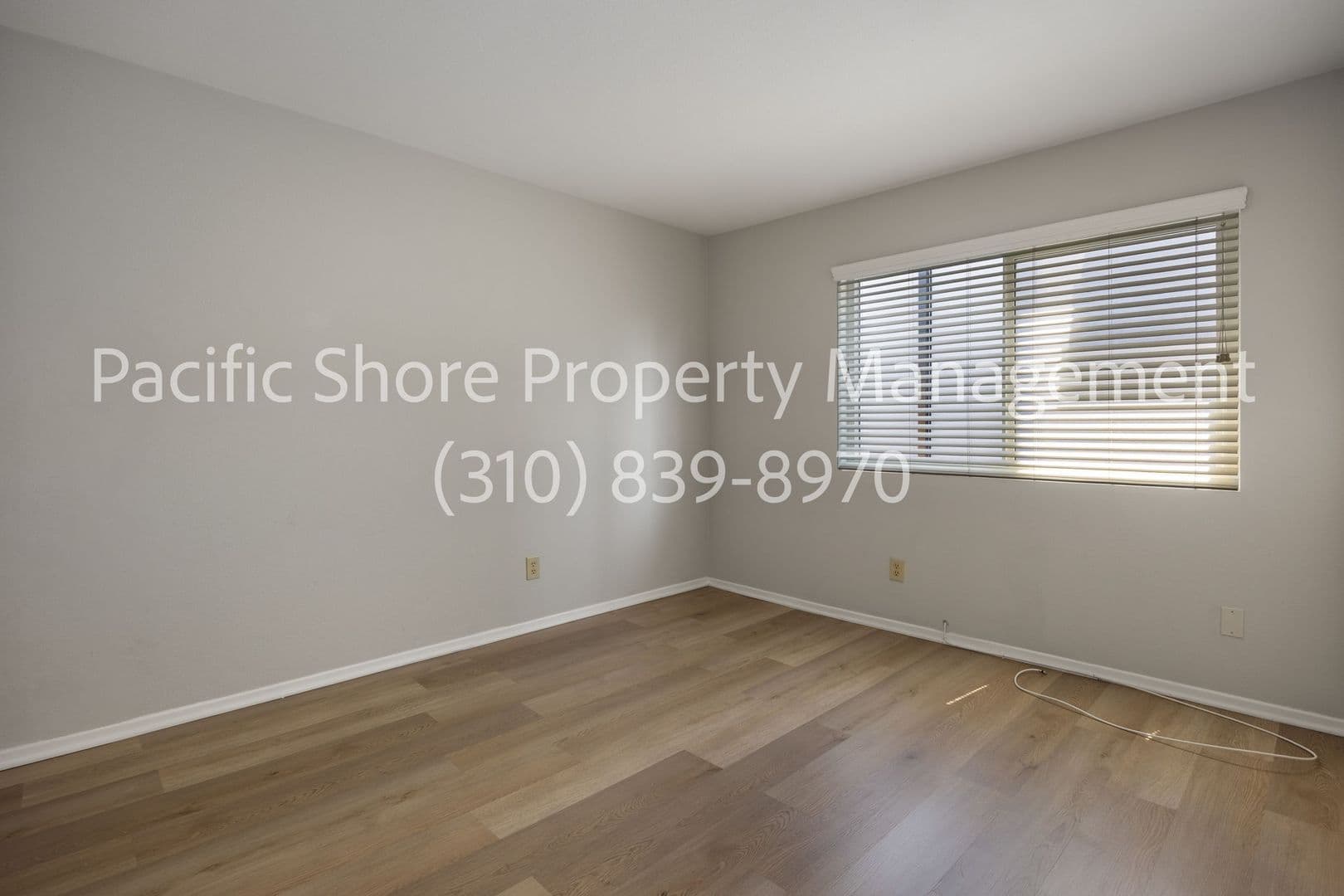 Los Angeles Apartment: 926 South Gramercy Drive,