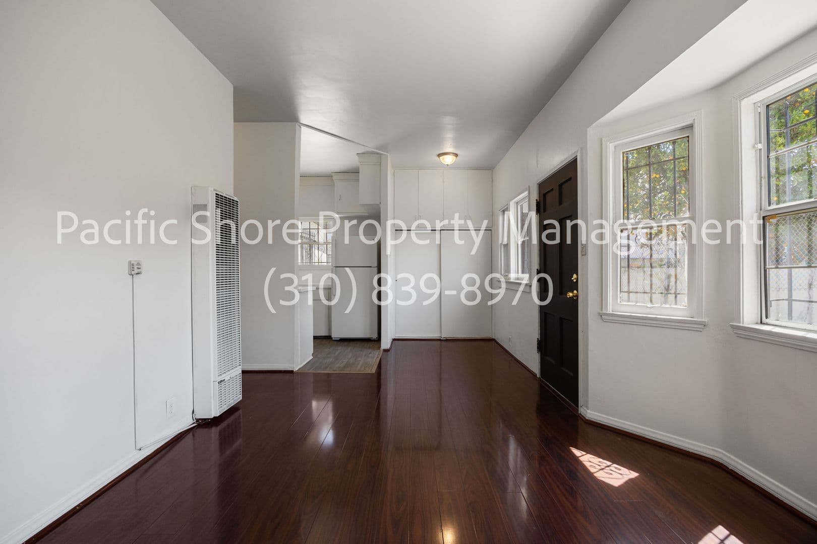 Los Angeles Apartment: 1236 Tamarind Ave.