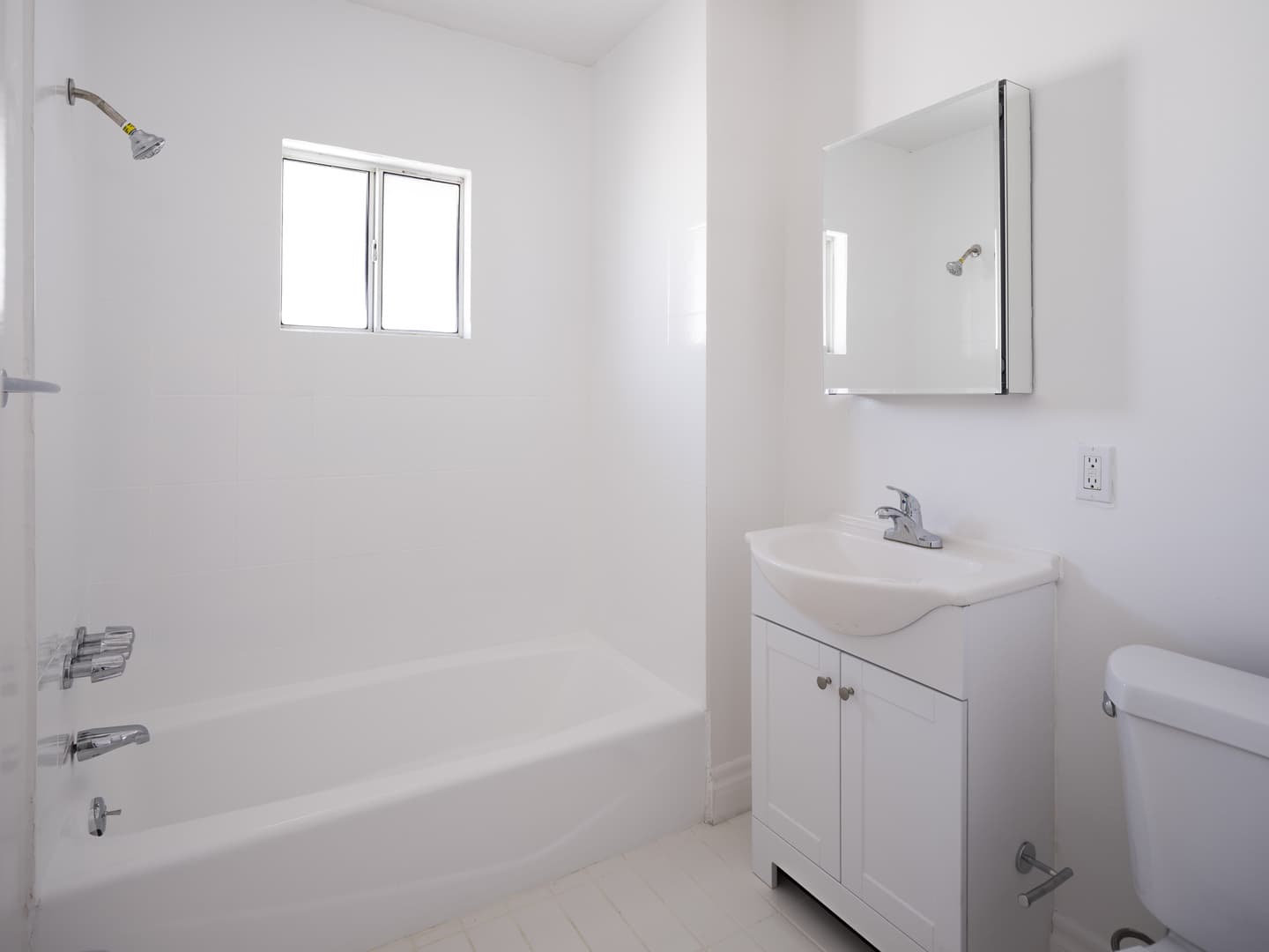 Los Angeles Apartment: 3615 Griffin Avenue