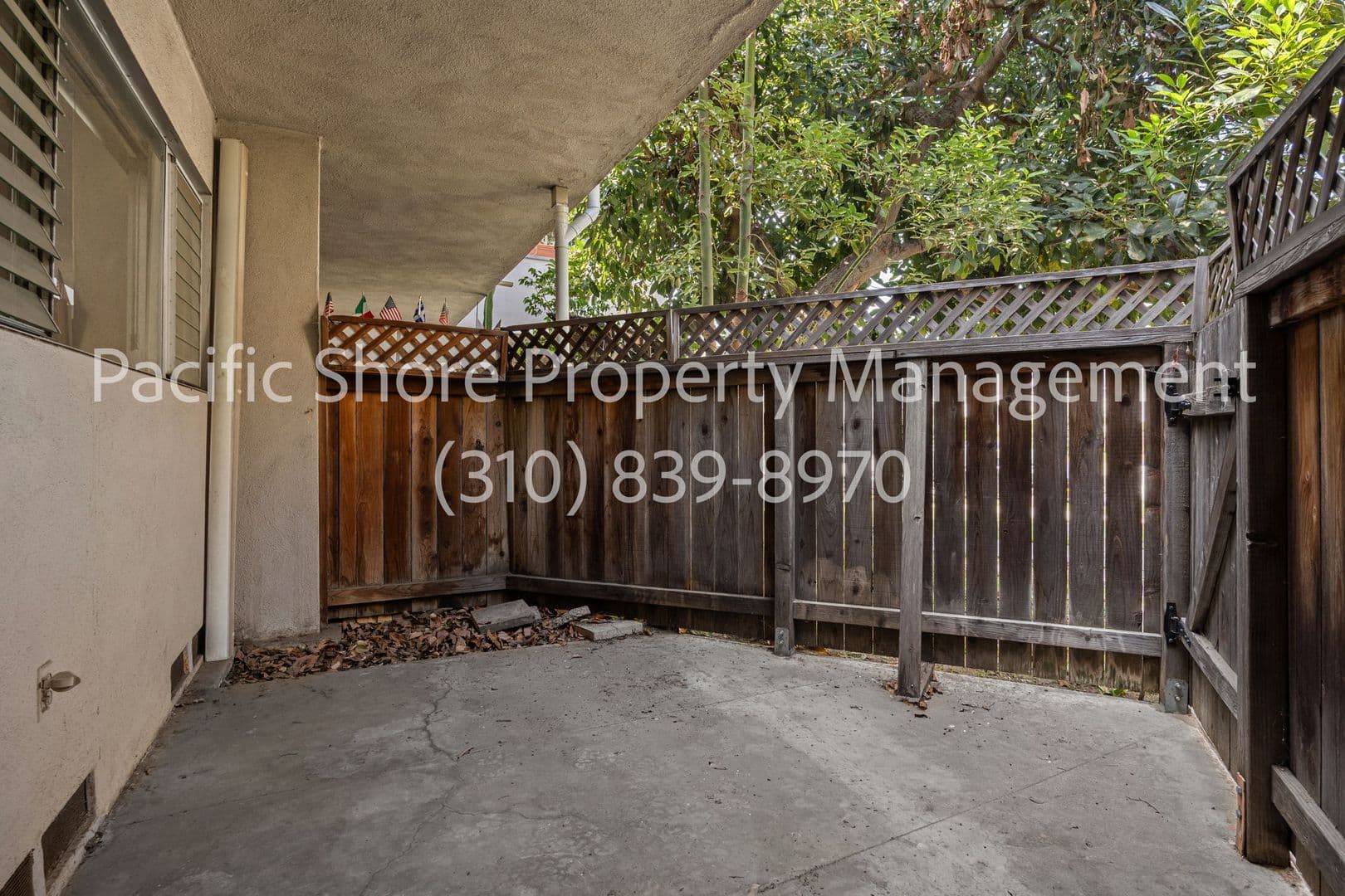 Los Angeles Apartment: 12304 Rochester Avenue