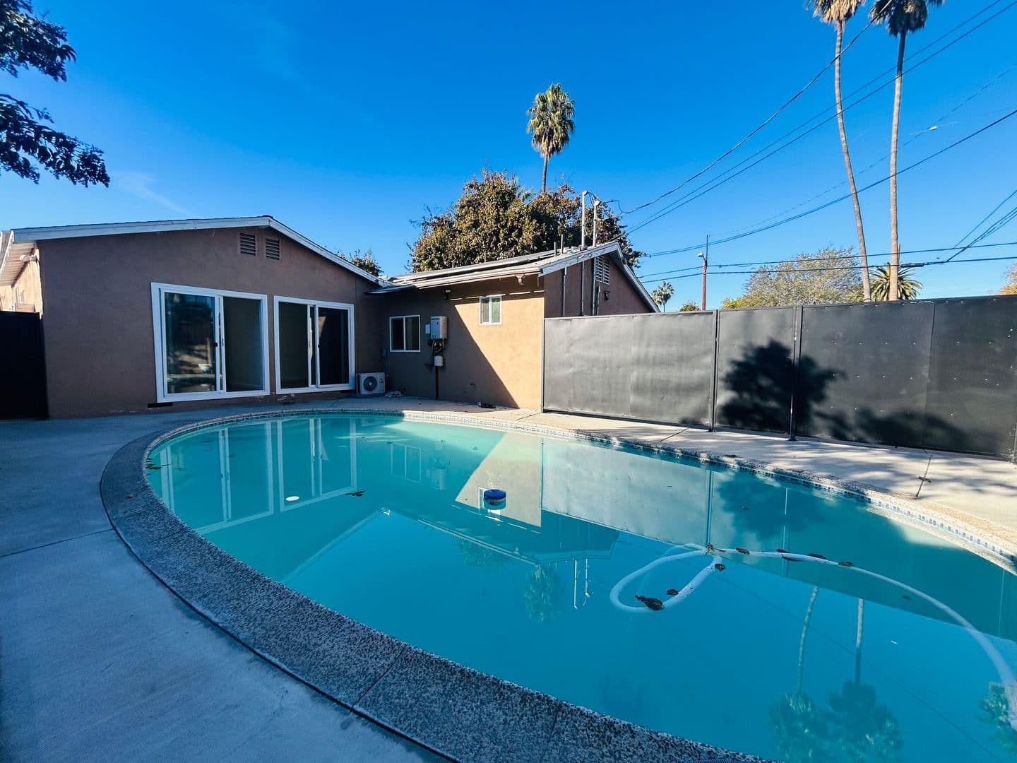 Reseda Apartment: 7358 Balcom Ave