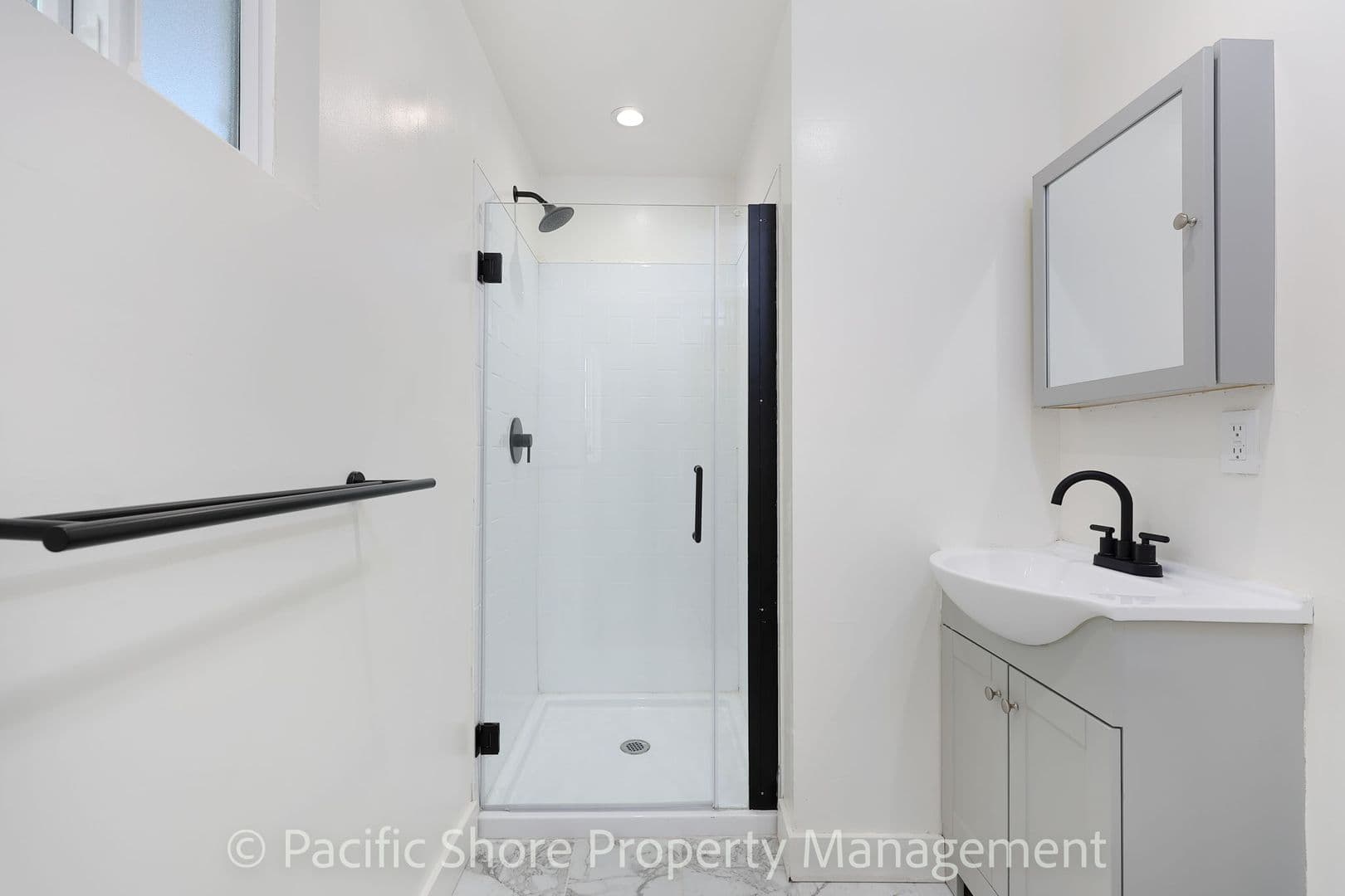 Los Angeles Apartment: 3210 Griffin Ave