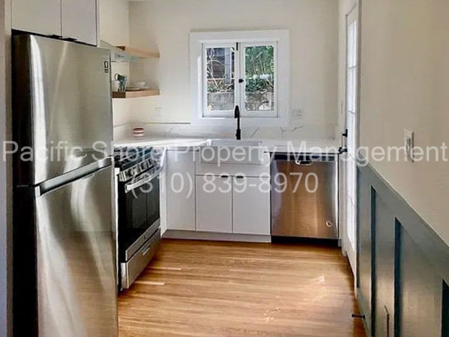 Los Angeles Apartment: 1420 Fairbanks Place