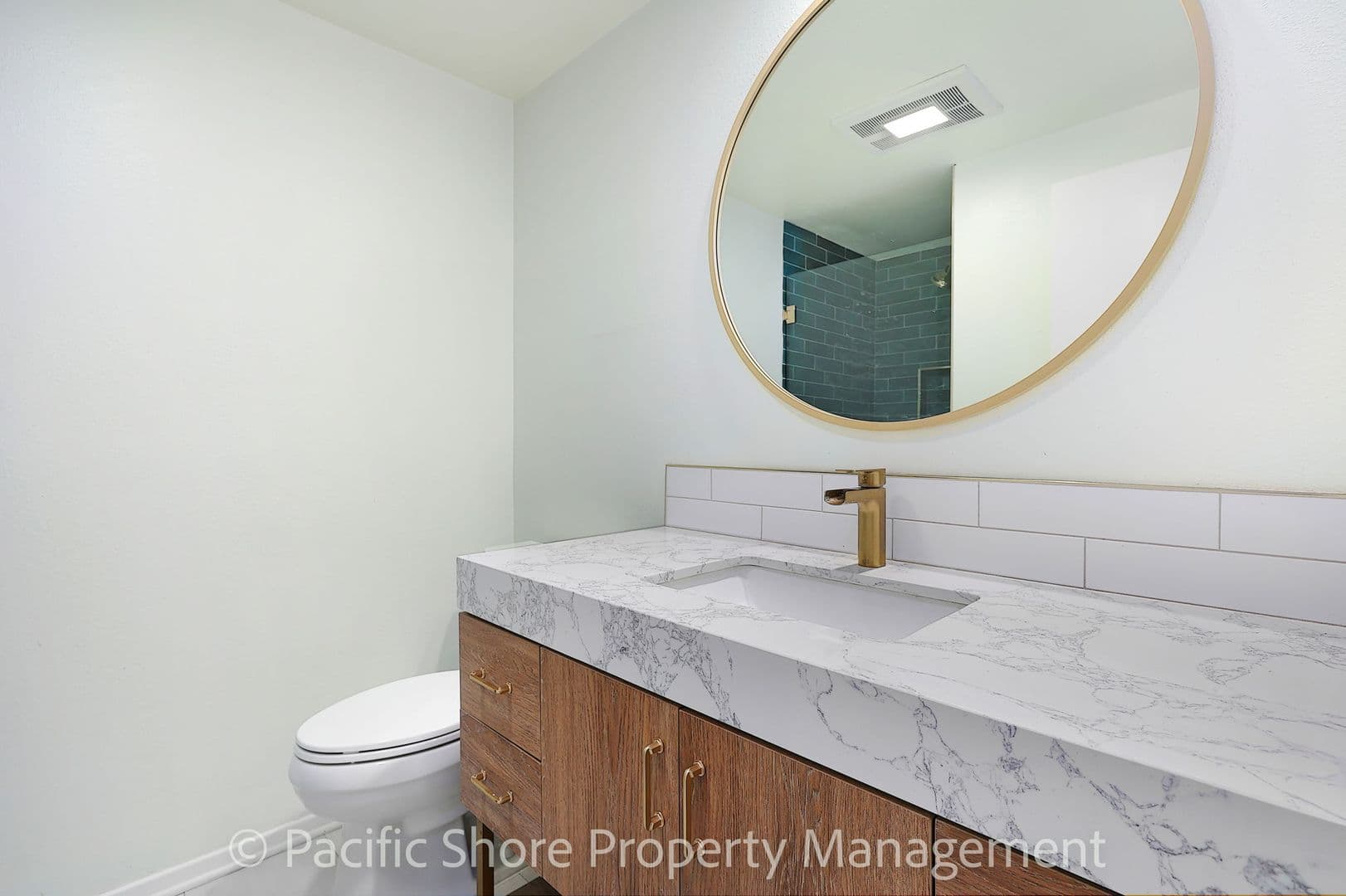 Los Angeles Condo: 612 Barrington Ave #215