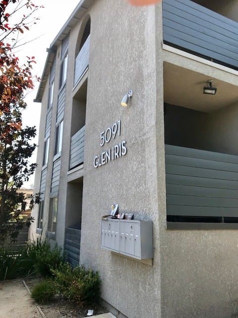 Los Angeles Apartment: 5091 Glen Iris Avenue