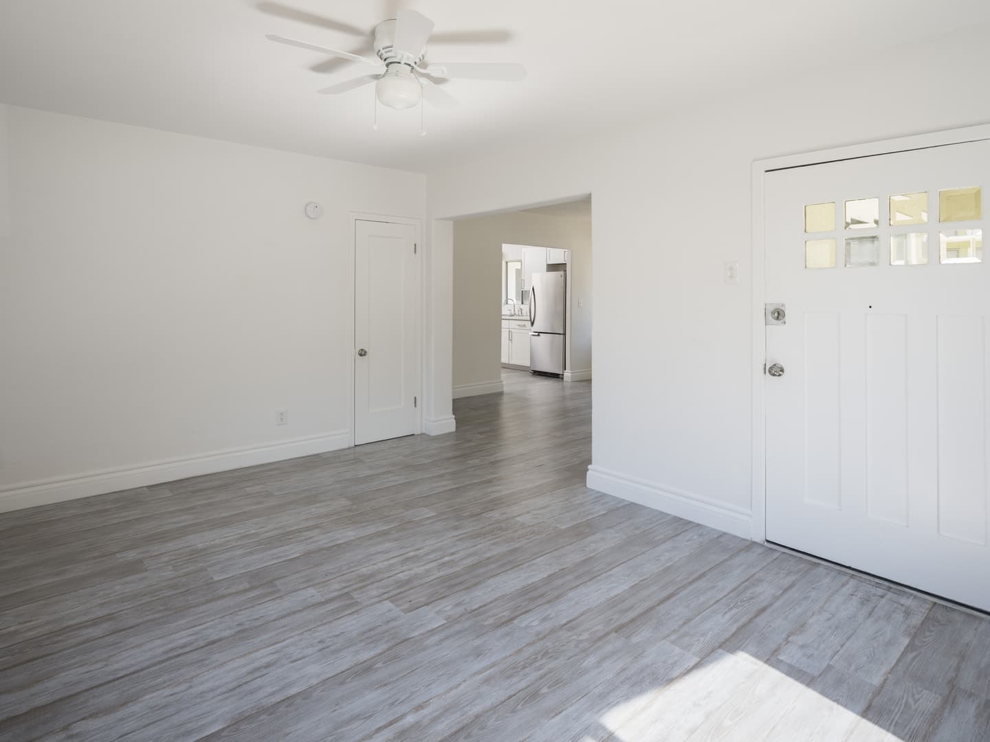 Los Angeles Apartment: 3615 Griffin Avenue