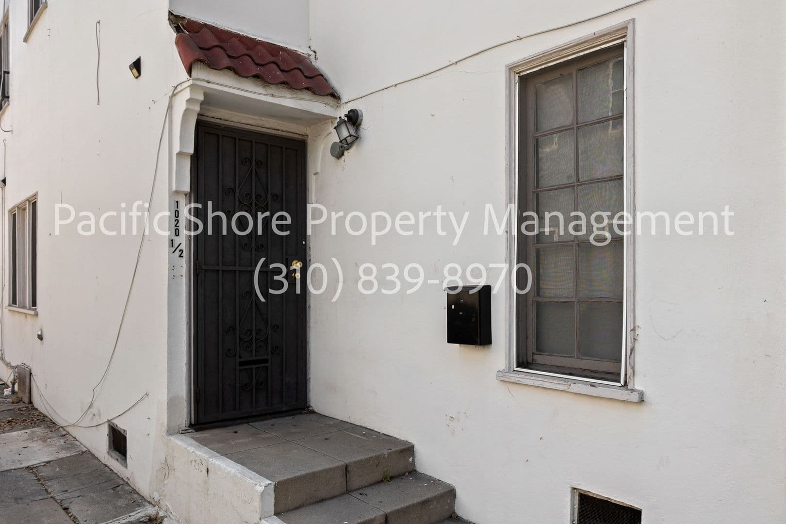 Los Angeles Apartment: 1020 N. Oxford Ave.,