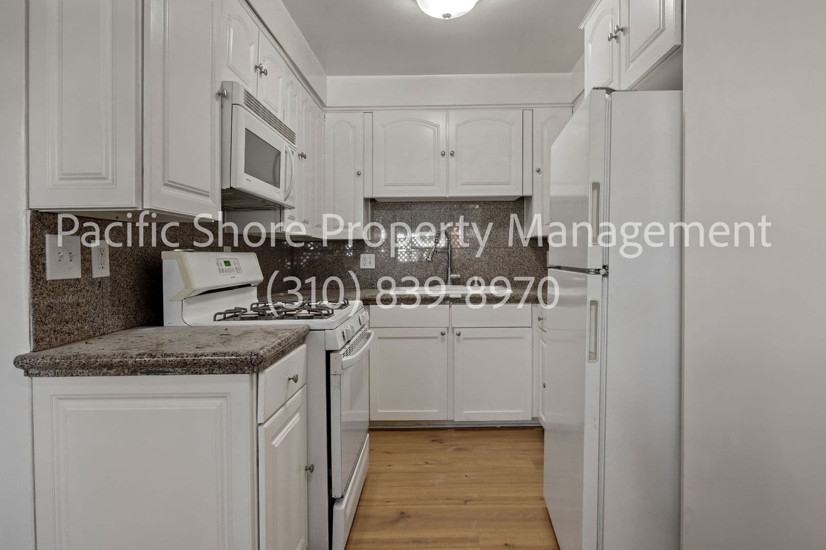 Los Angeles Apartment: 12304 Rochester Avenue