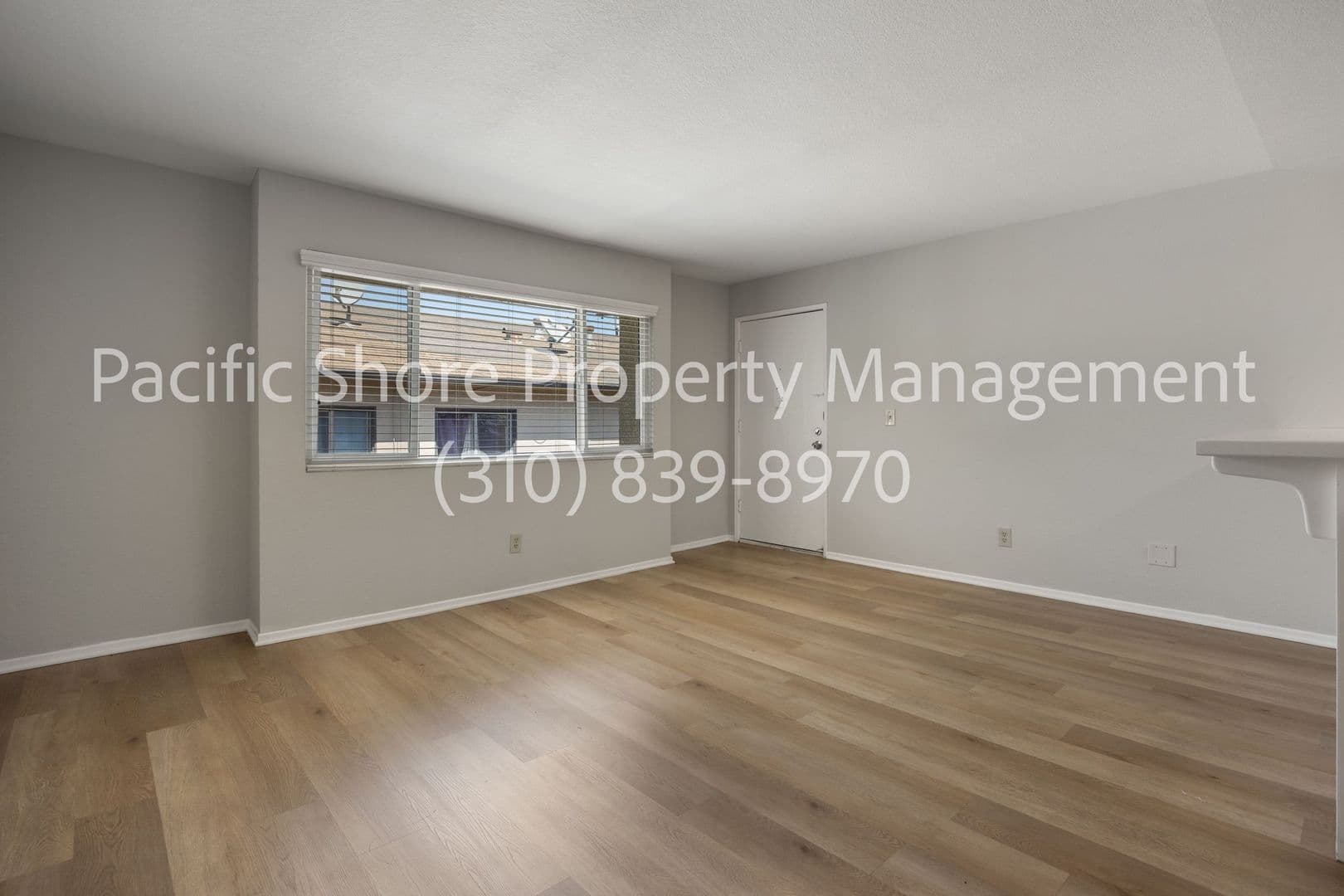 Los Angeles Apartment: 926 South Gramercy Drive,
