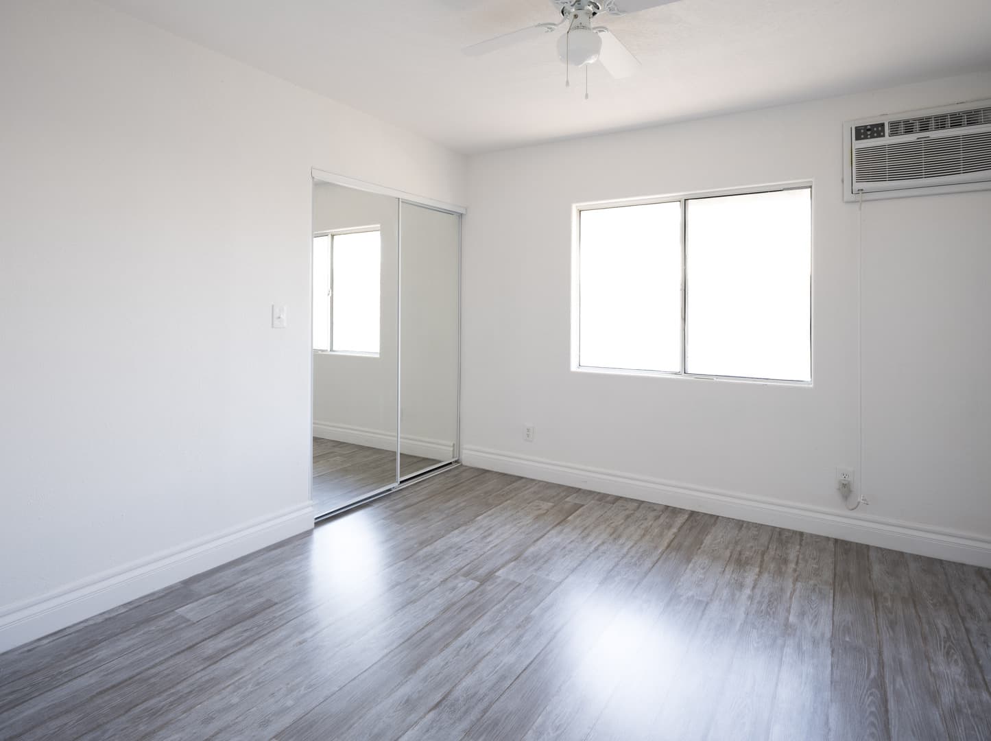 Los Angeles Apartment: 3615 Griffin Avenue