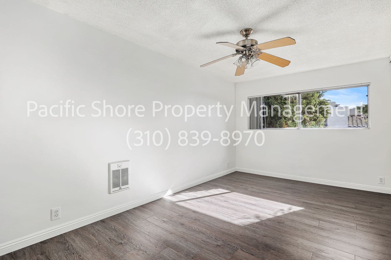 West Hollywood Apartment: 868 N West Knoll Drive