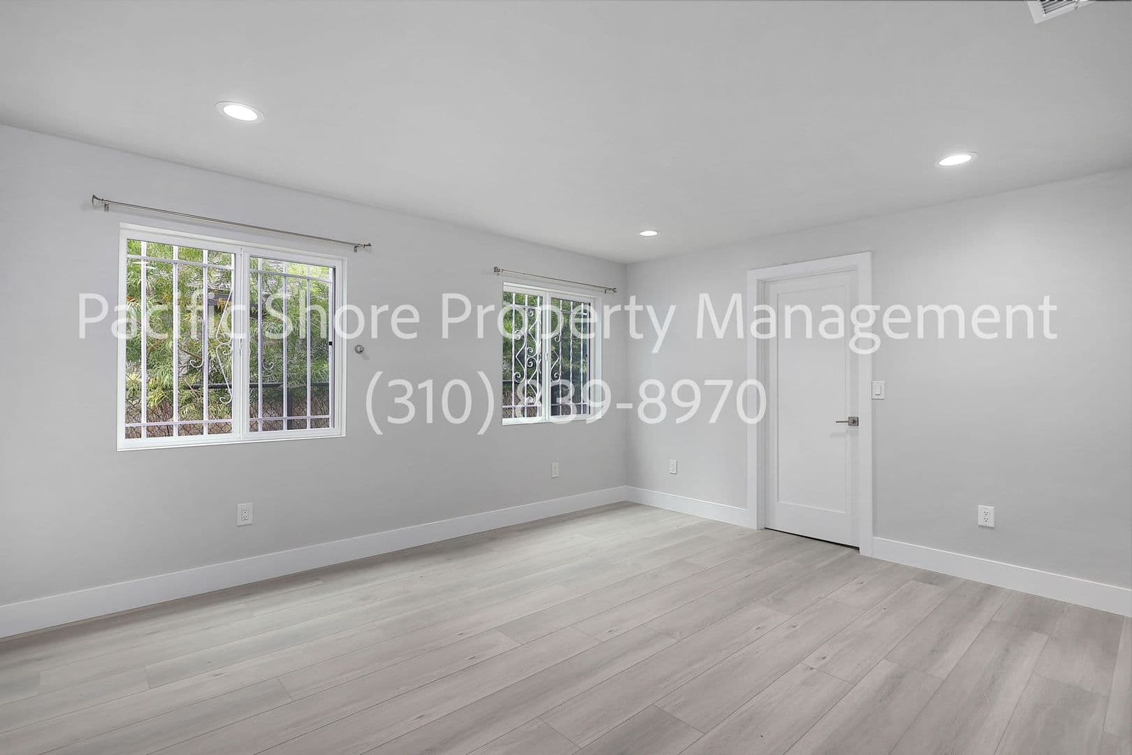 Venice House: 696 San Juan Ave