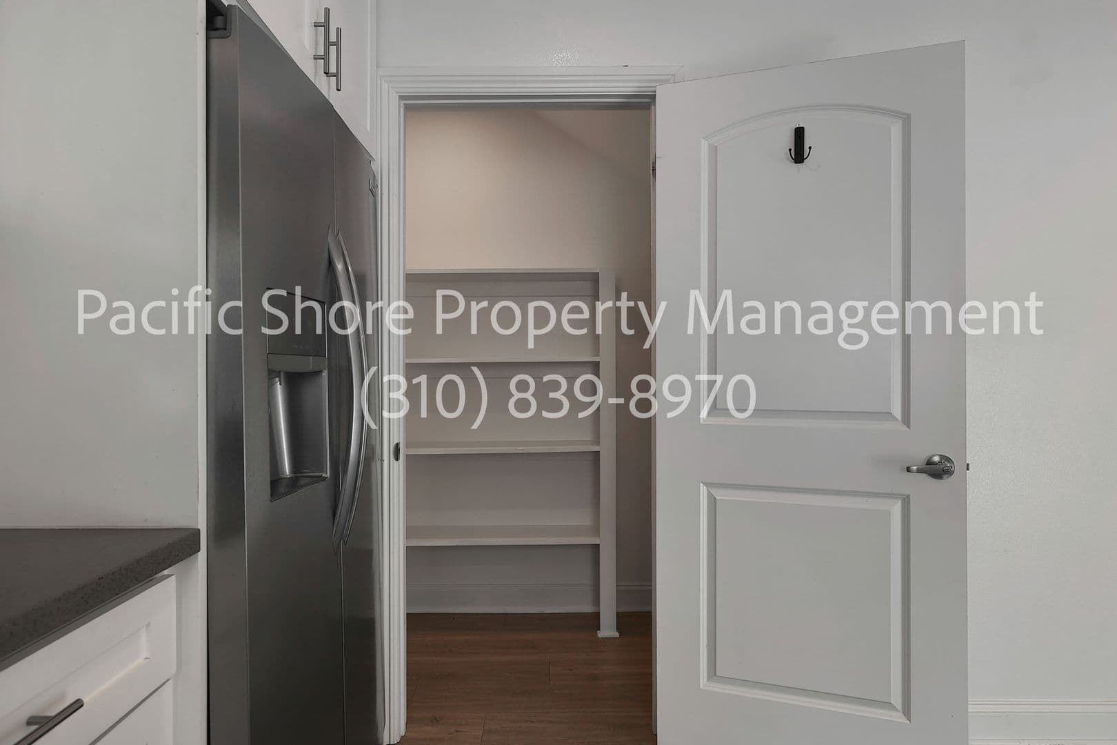 Los Angeles Apartment: 7205 S. La Cienega Blvd