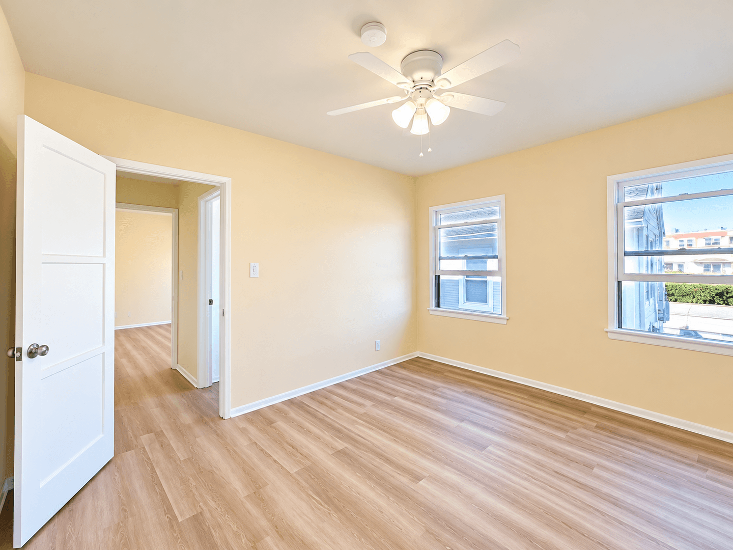 Los Angeles Apartment: 2116 S. Ridgeley Drive