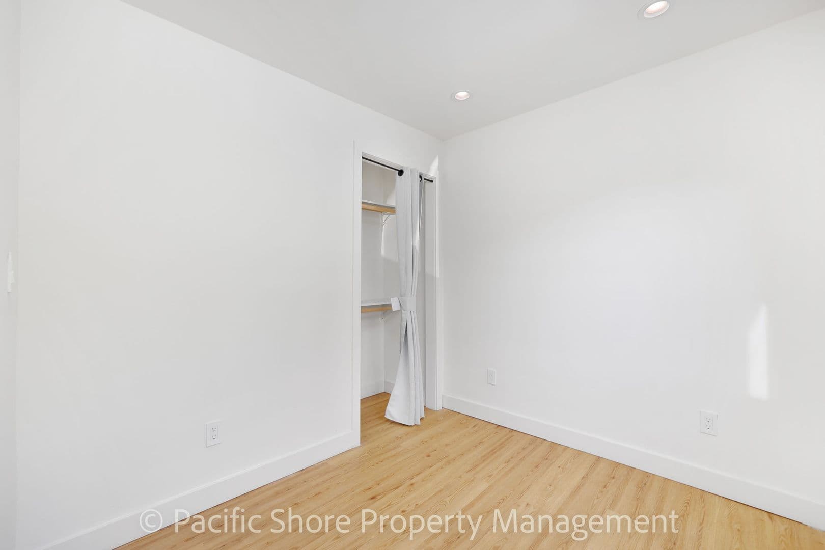 Los Angeles Apartment: 3210 Griffin Ave