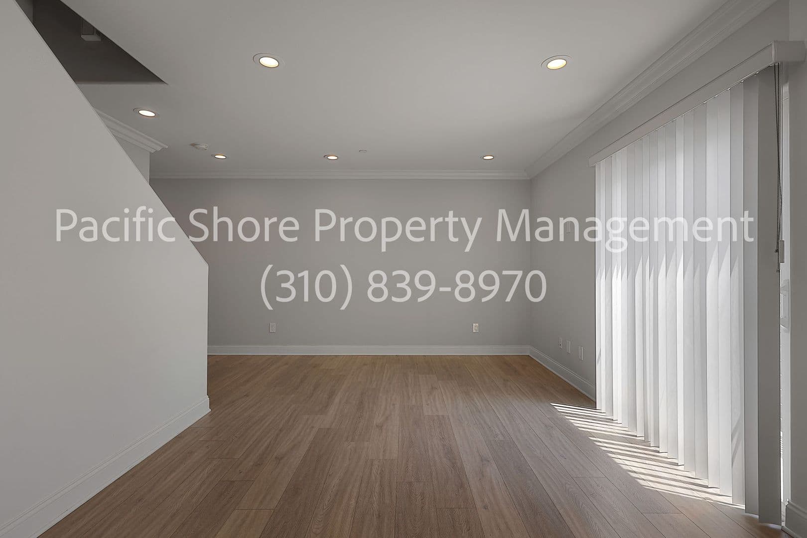 Los Angeles Apartment: 7205 S. La Cienega Blvd