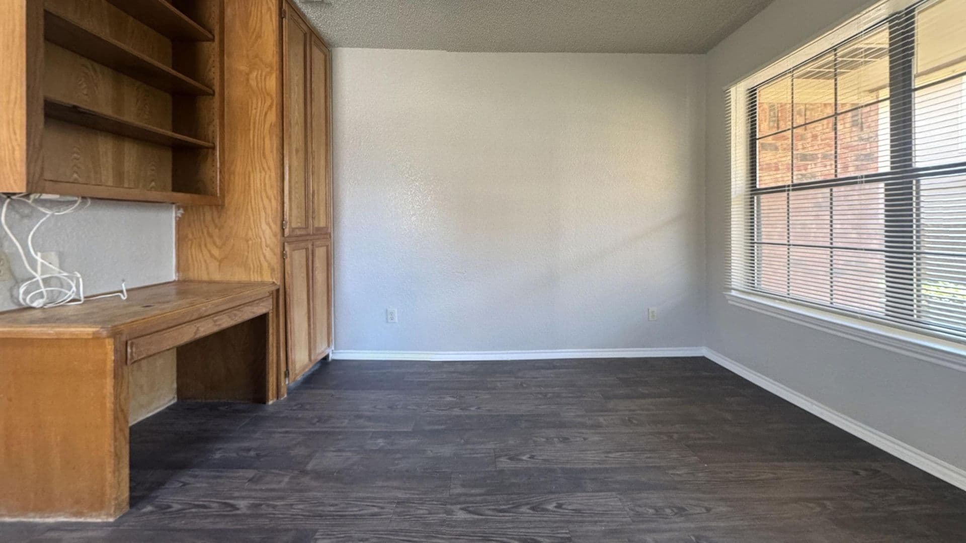 Denton Apartment: 800 Eagle Dr