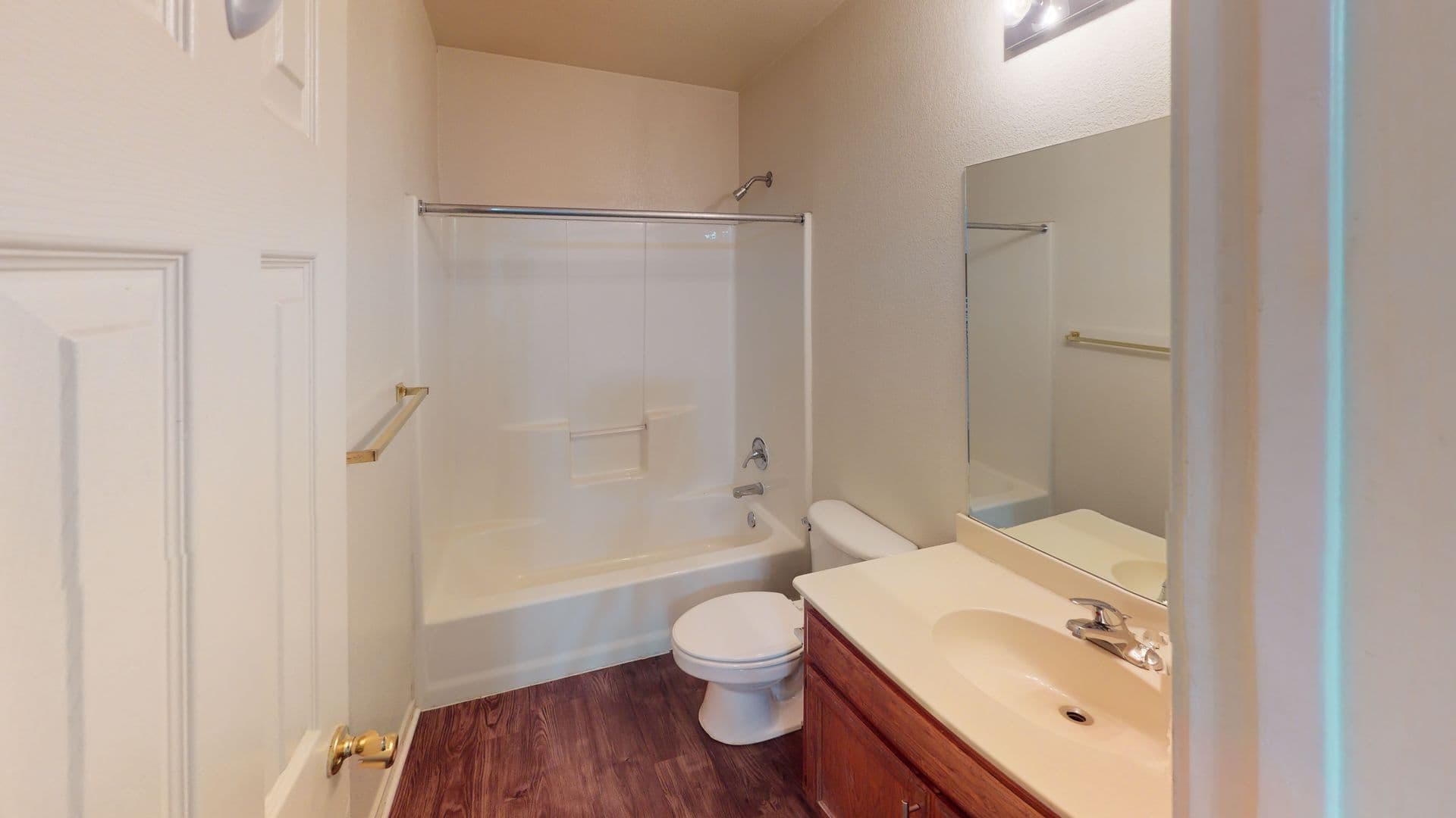 Denton Apartment: 1008 W Mulberry St