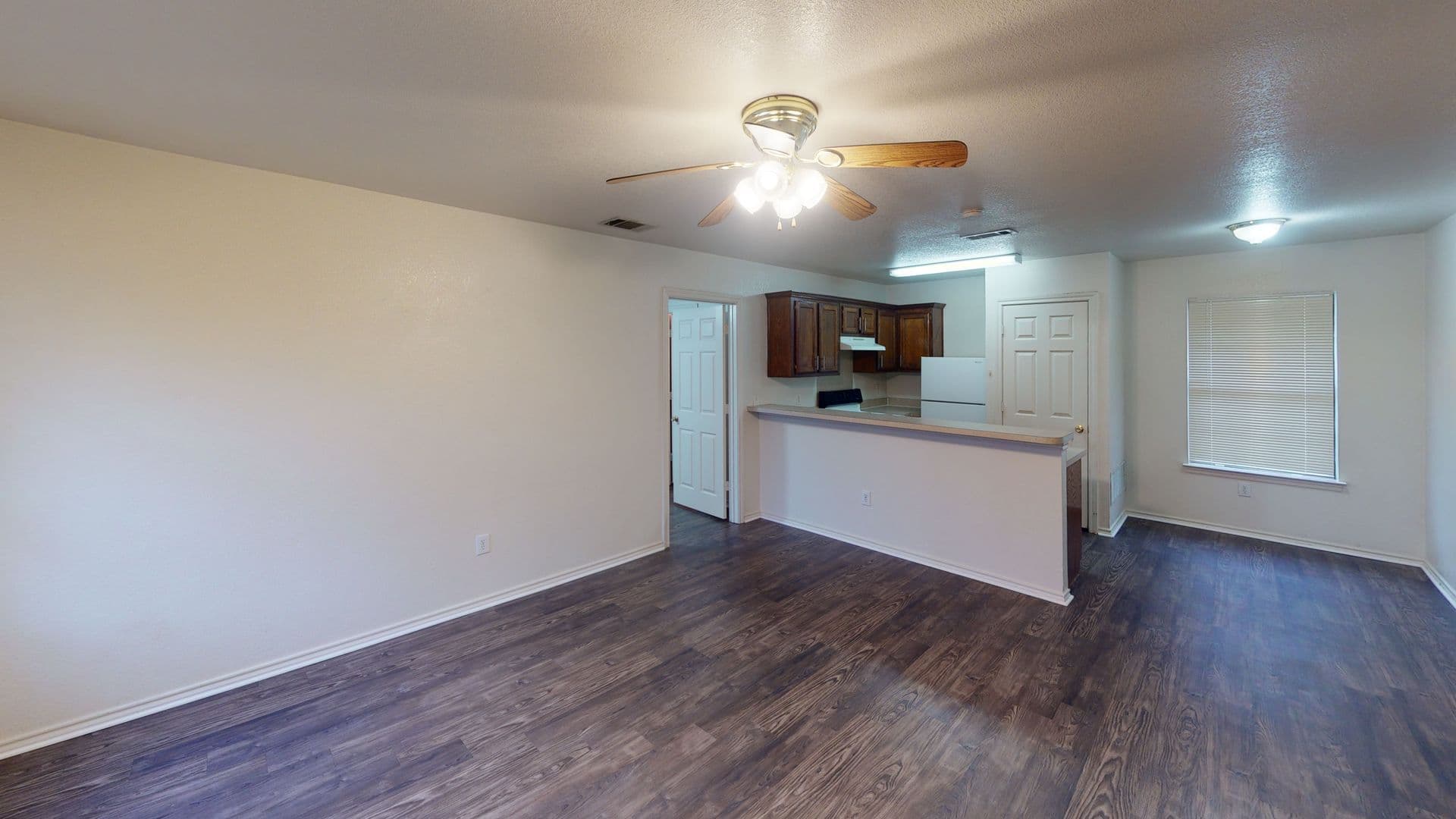 Denton Apartment: 1004 W Mulberry St