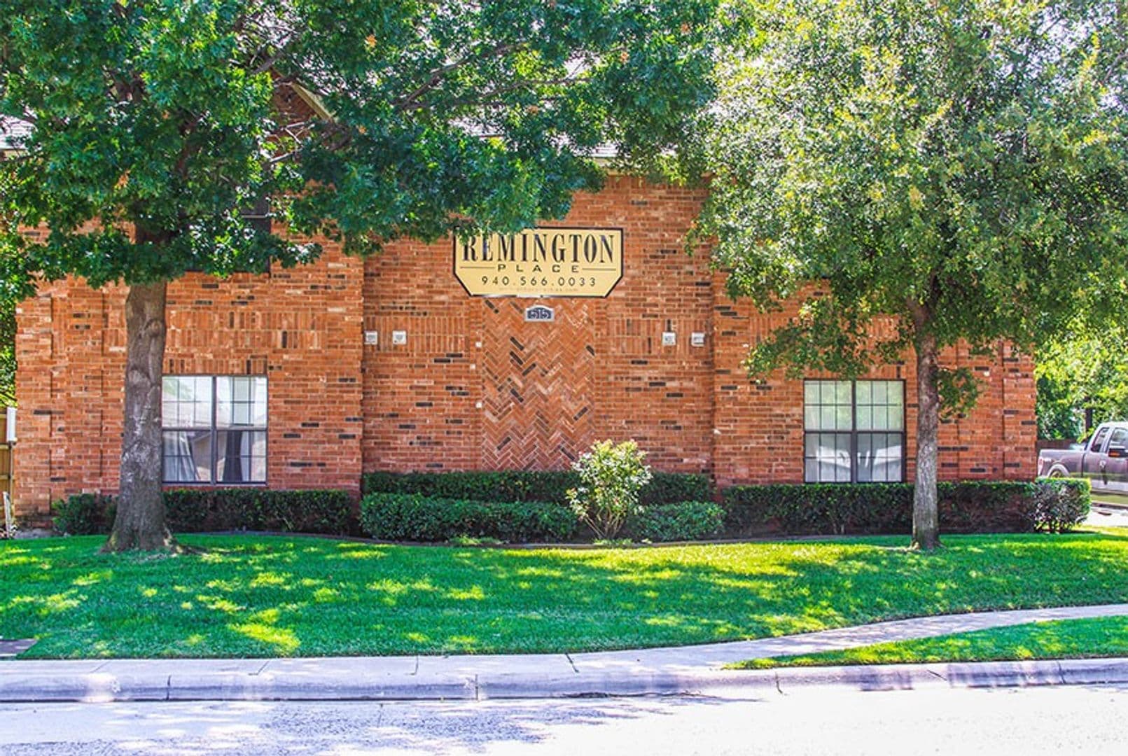 Denton Apartment: 515 W Mulberry St